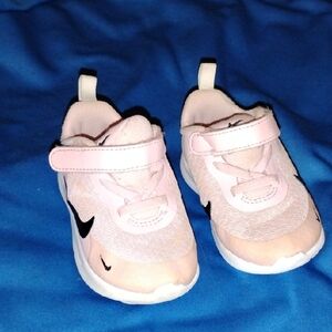 Nike Kids Pink and White Sneakers